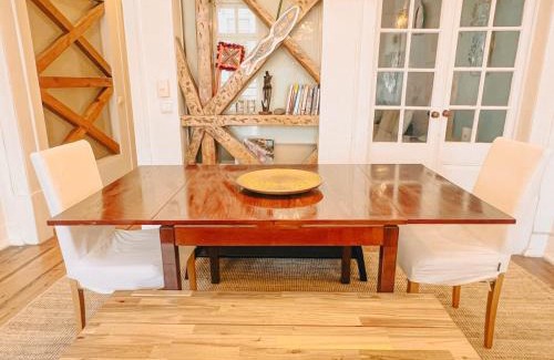 Santos Apartamento | Charming 5 Bedroom Apartment in Traditional Lisbon