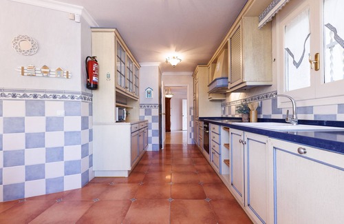 Miami Platja Villa | Villa de 5 dormitorios con encanto en Miami Playa 069 VILLA PINO ALTO