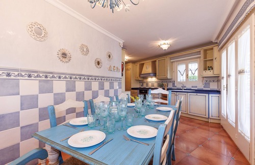 Miami Platja Villa | Villa de 5 dormitorios con encanto en Miami Playa 069 VILLA PINO ALTO