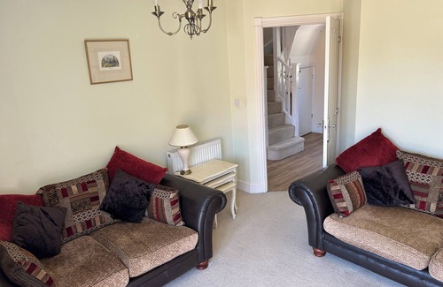 Upton Casa | Charming 5-Bedroom Guesthouse in a Peaceful Location Near Northampton Centre
