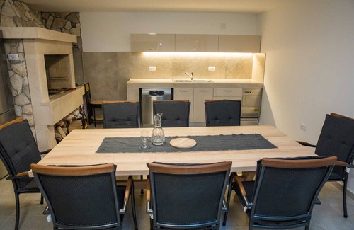 Babin Kuk Villa | Charming 5-BR Villa for 10+2 guests, with pool in green heart of Dubrovnik