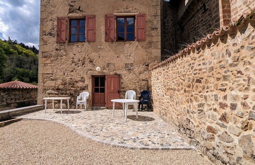 Saint-Vert Cabaña | Encantador gîte en St-Vert: naturaleza, confort y tranquilidad