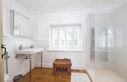 Amersham Casa | Charming 5BR Farmhouse Retreat in Amersham