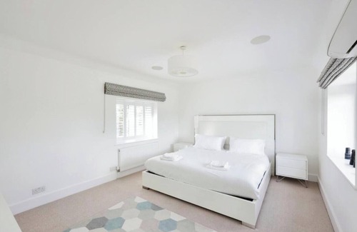 Amersham Casa | Charming 5BR Farmhouse Retreat in Amersham