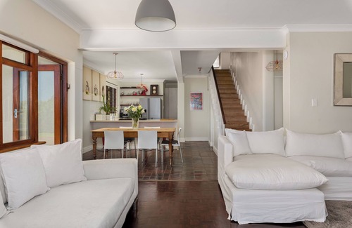 Camps Bay Casa | Charming 6-bedroom house with WiFi, Cape Town Magnificent mountain & ocean views