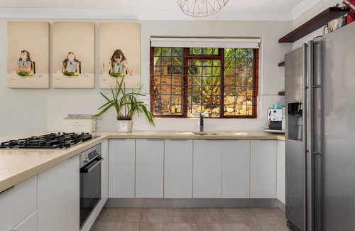 Camps Bay Casa | Charming 6-bedroom house with WiFi, Cape Town Magnificent mountain & ocean views