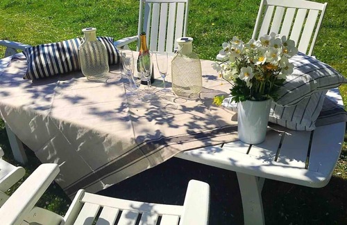 Horndal Casa | Charming 6 bedroom House & Horse Farm - Sleeps 12