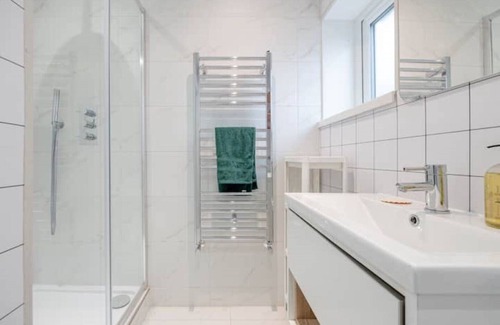 East Walworth Casa | Charming 6-bedroom Victorian House, near London Bridge