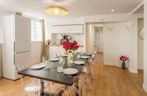 Quartier Saint-Ambroise Apartamento | Charming 7-Bedroom Apartment in Le Marais