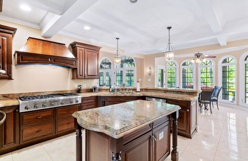 Canonsburg Casa | Charming 7bedroom retreat in a serene neighborhood
