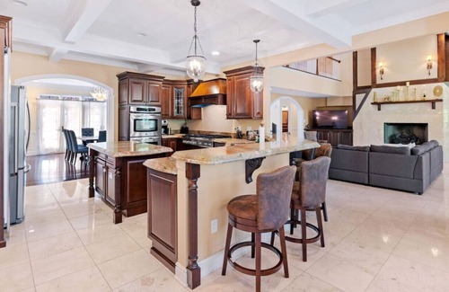 Canonsburg Casa | Charming 7bedroom retreat in a serene neighborhood