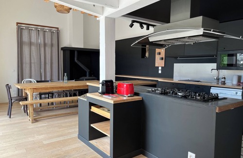 Nivolas-Vermelle Casa | Charming accommodation with spa 🏡 🧘‍♂️🌿 And electric charging station 🚗