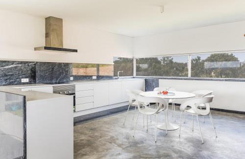 Foros de Vale de Figueira Casa | Charming accommodation with shared pool in Montemor-o-Novoa