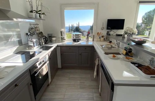 Tourrettes Villa | Encantadora villa bioclimática californiana