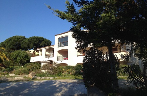 Tiuccia Apartamento | Encantador apartamento con aire acondicionado y terraza con vistas al mar.
