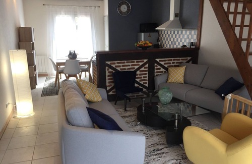 Figeac Casa | Encantadora casa climatizada de 6/8 camas con piscina, en Lunan