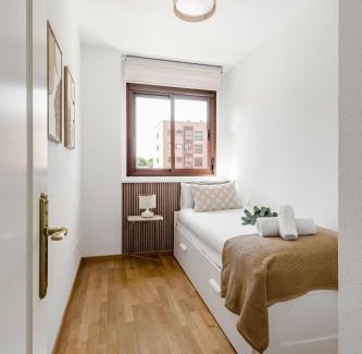 Rejas Apartamento | Charming Airport IV