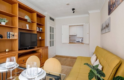 Rejas Apartamento | Charming Airport V - Apartamento de diseño cerca del aeropuerto