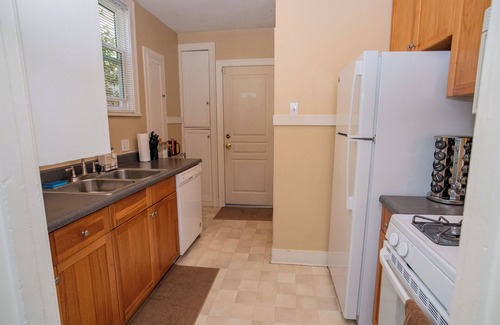 West Alameda Casa | Charming Alameda Getaway, Easy SF Access via Ferry