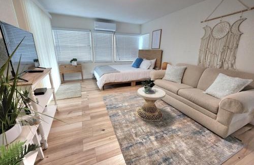 Meadowlawn Casa | Charming And Cosy, Newly Remodeled St Petersburg