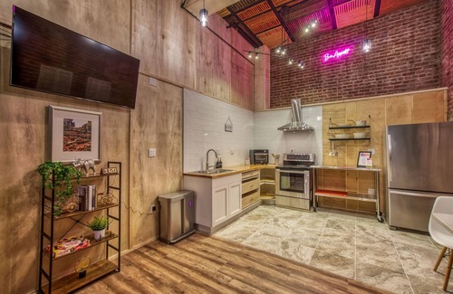 Downtown San Francisco Hotel | Charming and Cozy Room in Downtown