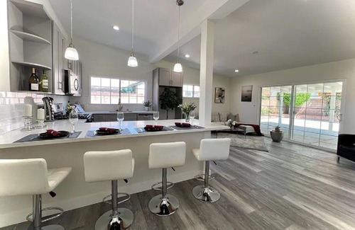 Sun Valley Casa | Charming and cozy Villa Close to Universal studios