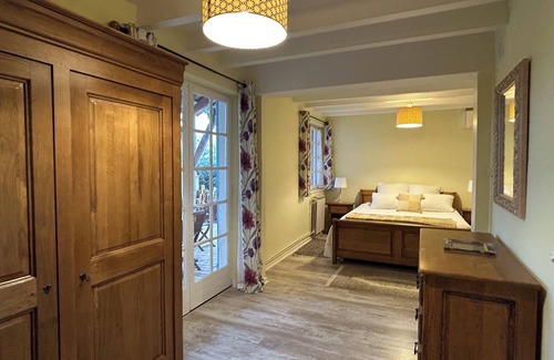 Montesquiou Cama Y Desayuno | Charming and Private Guest Room in Bassoues