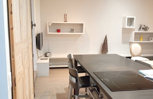 Gambetta Apartamento | Charming and quiet central apartment