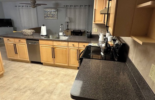 Warm Mineral Springs Casa | Charming and quiet retreat for your perfect getaway!