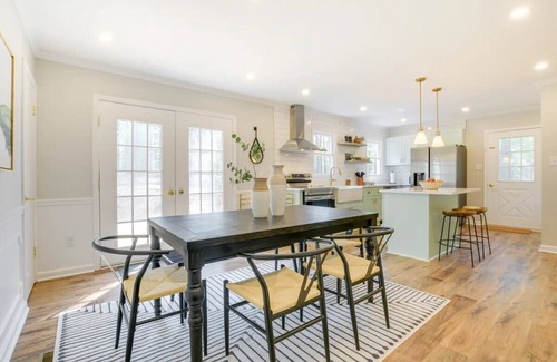 Apex Casa | Charming and Serene 3-bedroom house in delightful Apex
