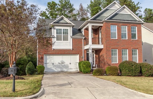 McCain Casa | Charming and spacious 6BR home near UNC, Duke, RTP
