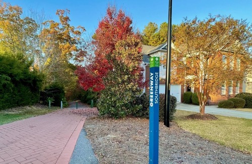 McCain Casa | Charming and spacious 6BR home near UNC, Duke, RTP