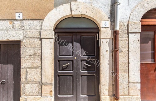 Andria Apartamento | Charming Andria Apartment in the Heart of the City