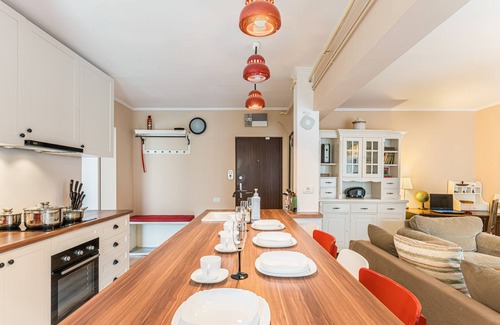 Centrul Vechi Apartamento | Charming Apart/Surrounded by Forest/Relaxing/WIFI