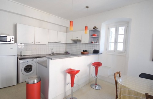 Evian-les-Bains Apartamento | Apartamento encantador con balcón, wifi y mascotas permitidas en Évian-les-Bains