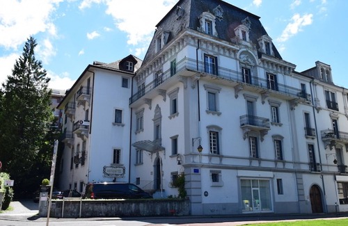 Evian-les-Bains Apartamento | Apartamento encantador con balcón, wifi y mascotas permitidas en Évian-les-Bains
