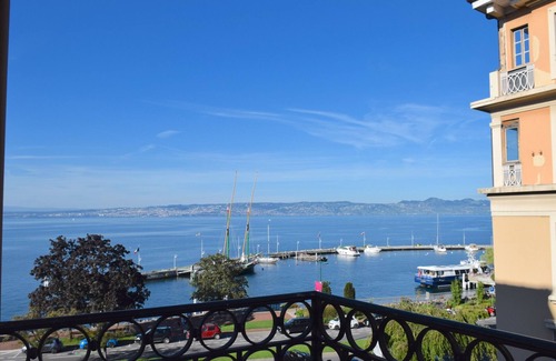 Evian-les-Bains Apartamento | Apartamento encantador con balcón, wifi y mascotas permitidas en Évian-les-Bains