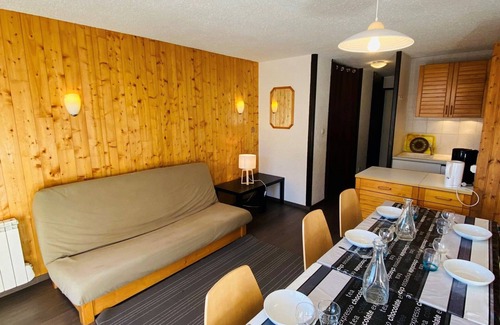 Les Deux Alpes Apartamento | A pie de pistas, apartamento con balcón, TV y parking
