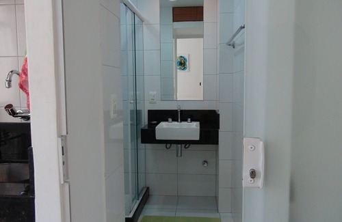 Copacabana Apartamento | Encantador apartamento a 50 metros de la playa de Copacabana. Seguro y tranquilo.
