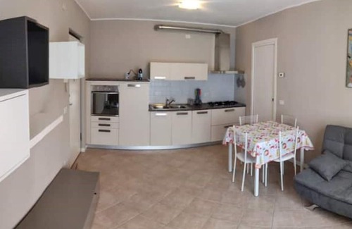 Colico Apartamento | Charming apartment with swimming pool, tennis court