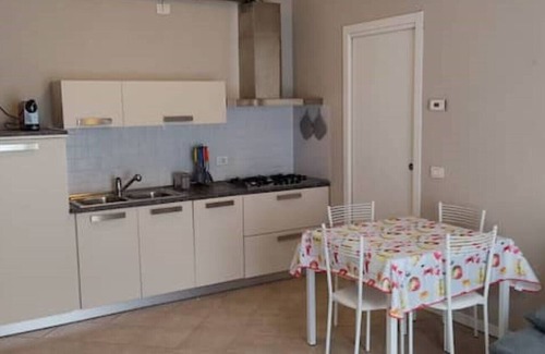 Colico Apartamento | Charming apartment with swimming pool, tennis court