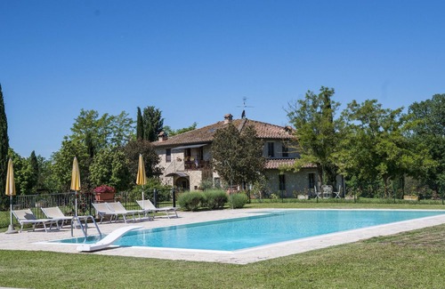 Monteriggioni Apartamento | APARTAMENTO CON ENCANTO CON PISCINA - 40 KM FLORENCIA, 20 KM SIENA, 15 KM S. GIMIGNANO