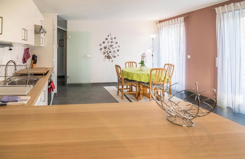 Bad Saulgau Apartamento | Encantador apartamento para familias "Haus Ruther 2" con Wi-Fi, balcón y jardín