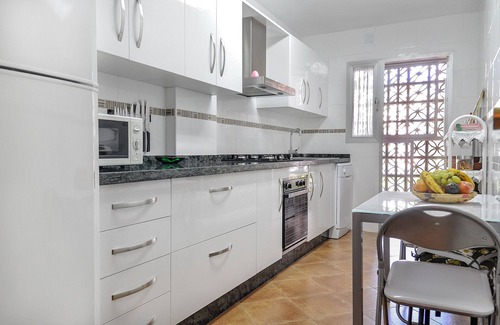 Fuengirola Apartamento | Charming apartment with sea views and UK, French, German TV channels