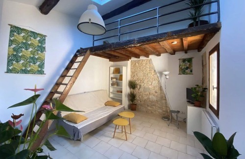 Gares Apartamento | Charming apartment in an old building, center of Montpellier