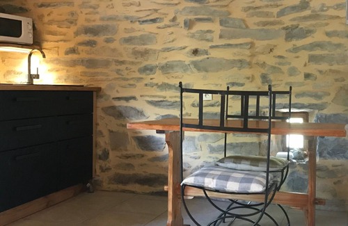 Vesseaux Apartamento | Charming apartment/gite: Le Koru-Viognier in Mas Ardéchois