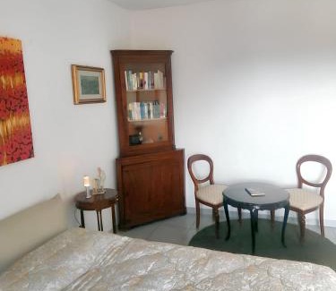 Vibo Valentia Apartamento | Charming Apartment in Vibo Valentia with Terrace, 60 m²