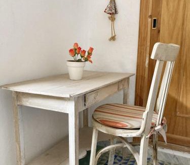 Albunol Apartamento | Charming Apartment in Albuñol, 90 m², Near Amenities