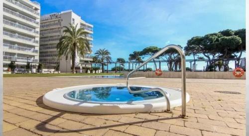 Blanes Apartamento | Charming Apartment in Blanes - Sea View and Pool