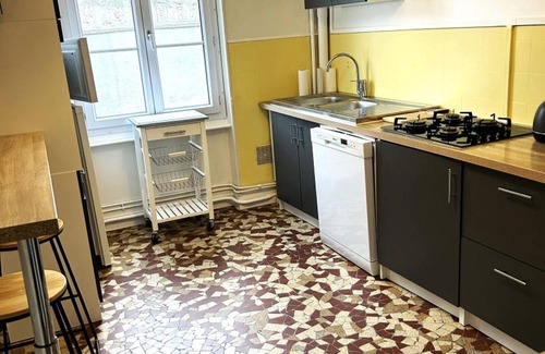Moulins Apartamento | Apartamento luminoso con balcón en el corazón de Moulins, cerca de comercios y sitios culturales